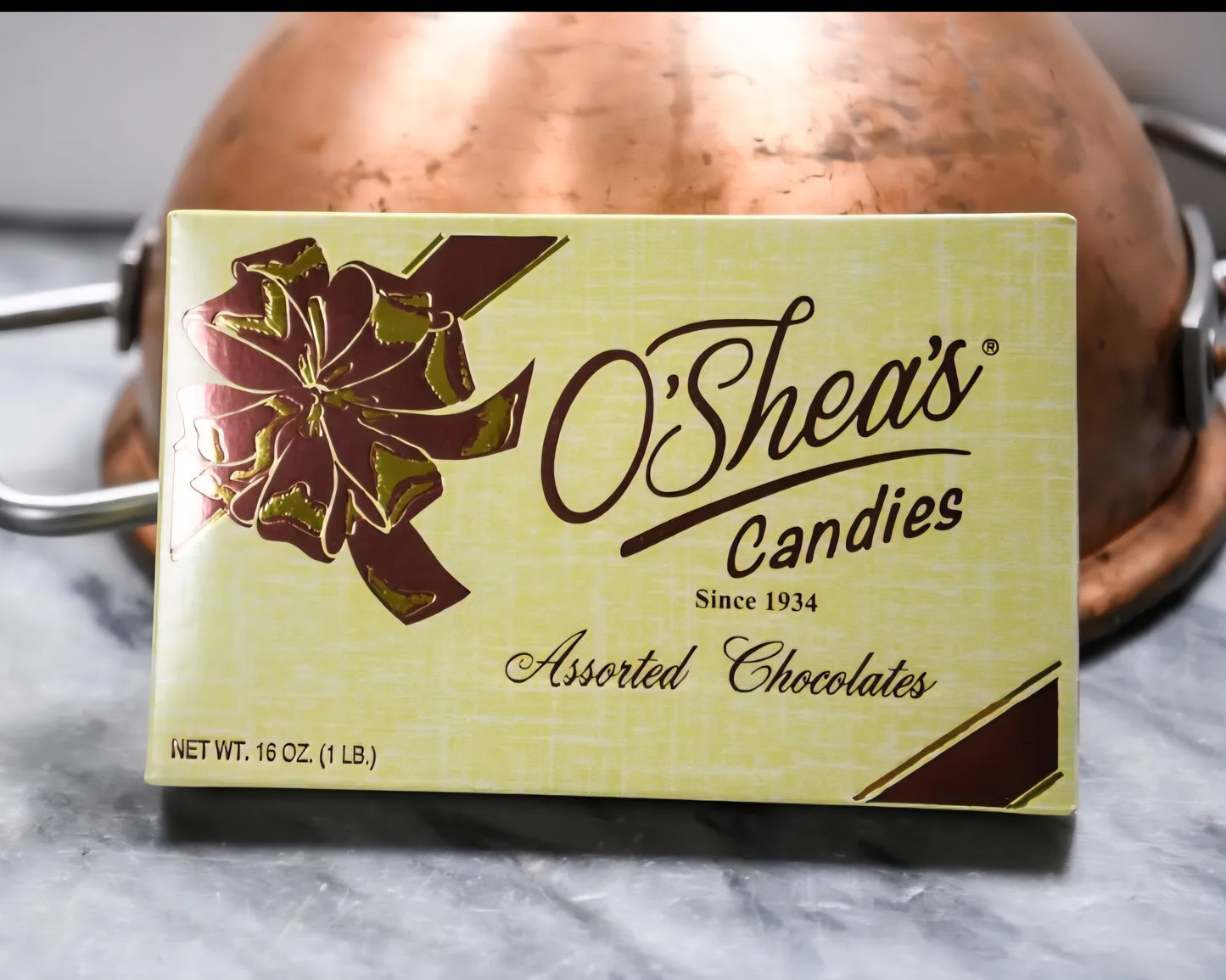 Deluxe Assorted Boxed Chocolates/ 1 lbs
