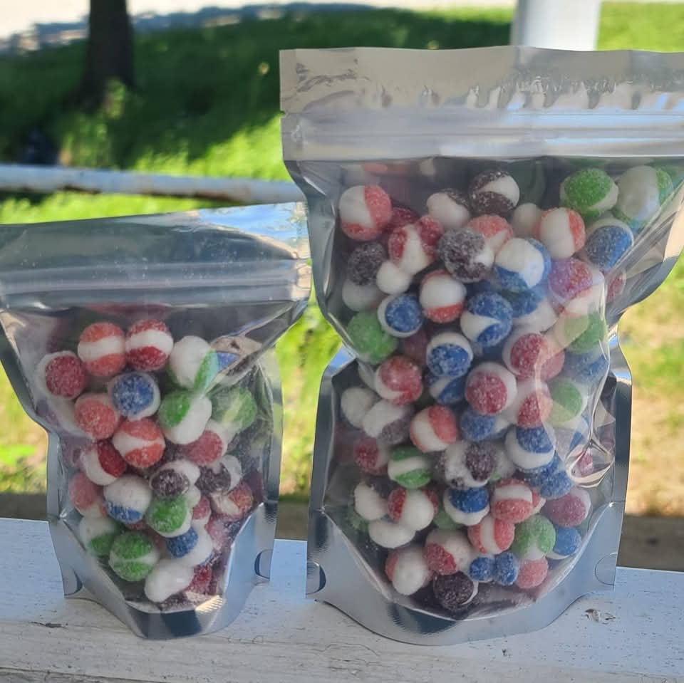 🍓 Very Berry Frittles – Freeze-Dried Fruit Crunch 🍇