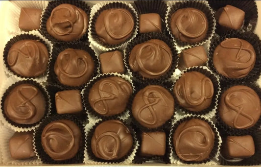 Deluxe Crown Assorted Boxed Chocolates/1 lbs